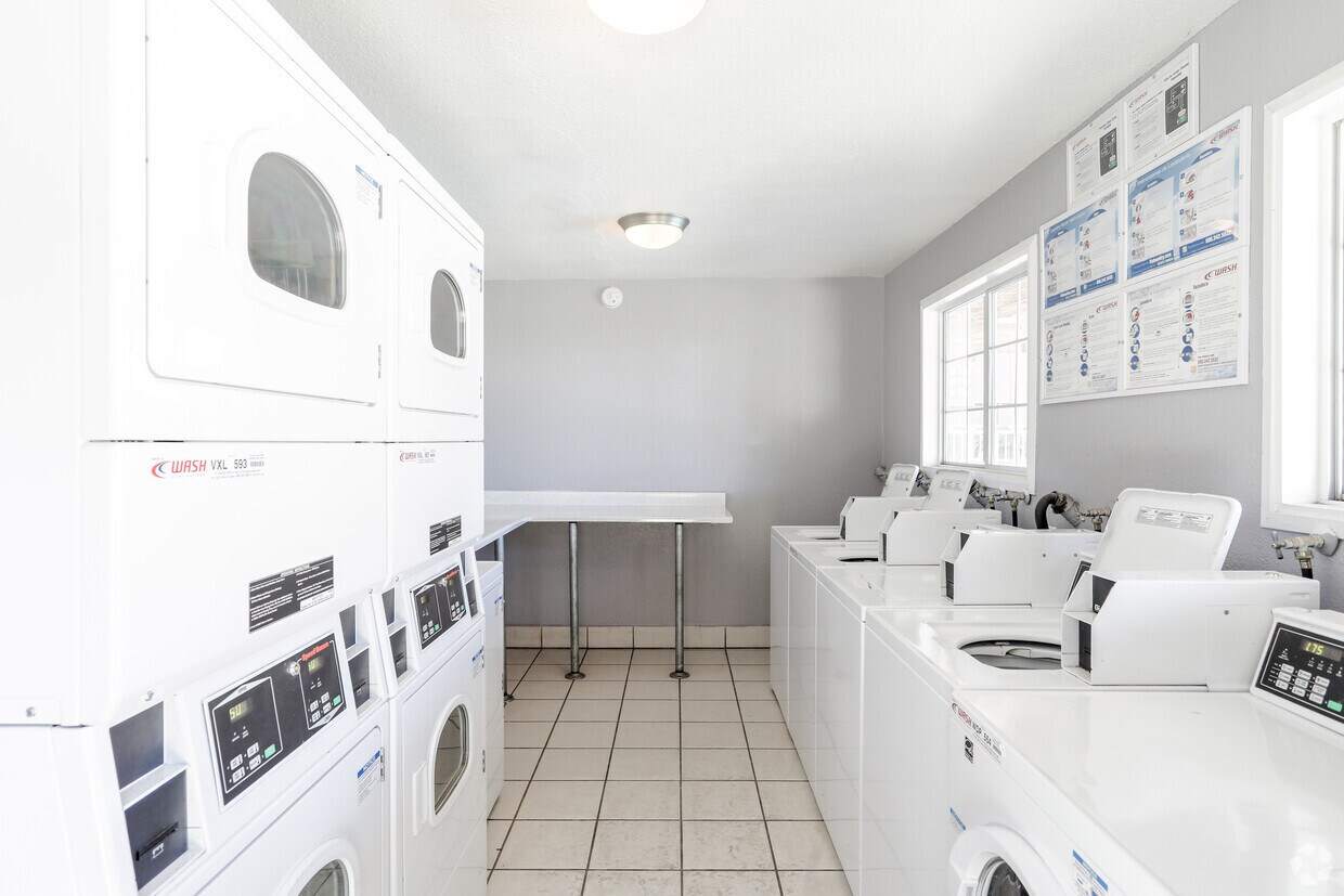 Sunset View Apartments In Hesperia Ca Westside Rentals