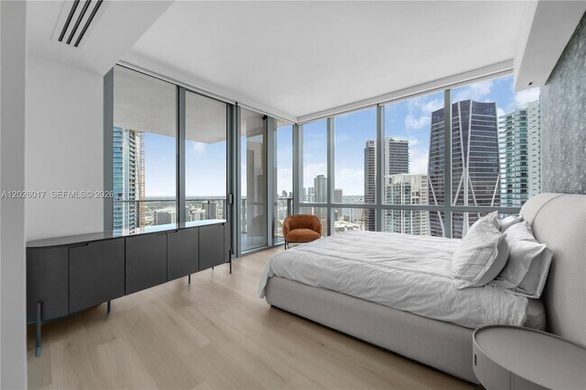 Foto del edificio - 851 NE 1st Ave