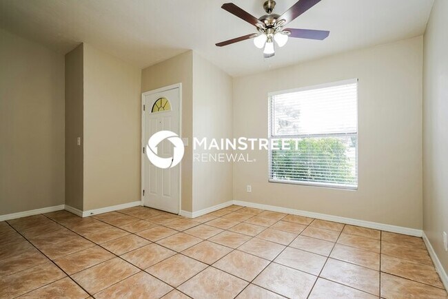 Building Photo - 3 Bedroom Pet-Friendly Home in Fort Myers,...