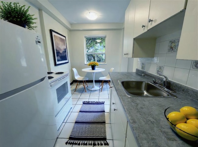 Building Photo - Oakburn Apartments