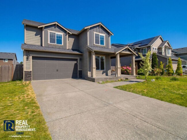 Building Photo - Spacious 5BR Home | Fenced Yard | Garage | Pets Negotiable