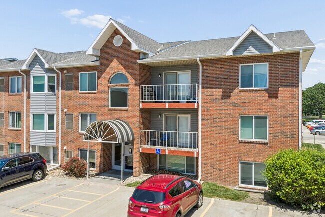 Entrada - Gate Park Apartments