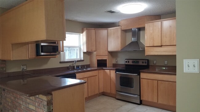 Foto del edificio - 11123 Hazelhurst Dr