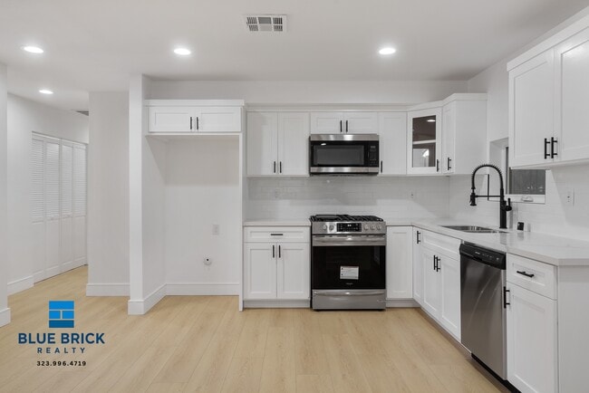 Photo - 2708 S Cochran Ave-2708 House