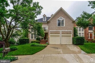 10417 Snow Point Dr