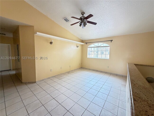 Foto del edificio - 7540 W 20th Ave