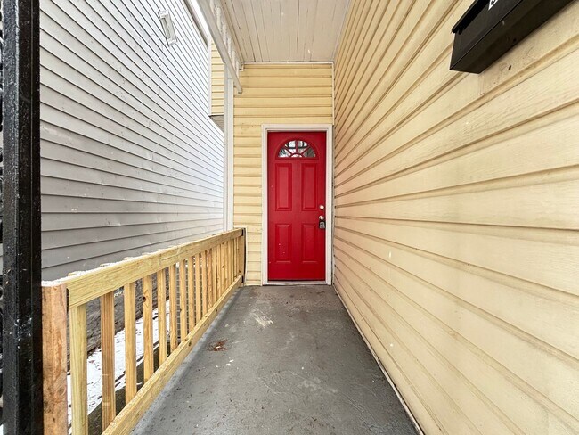 Building Photo - Amazing Harvard Home! *Move In Special - 1...