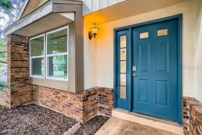 Building Photo - 7386 Spring Villas Cir