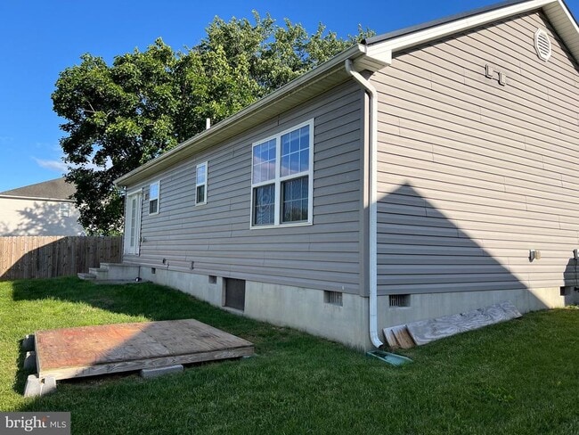 Building Photo - 203 NEPTUNE Way