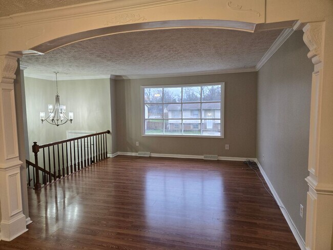 Building Photo - Very Nice Split Level Home in the Cove Lak...