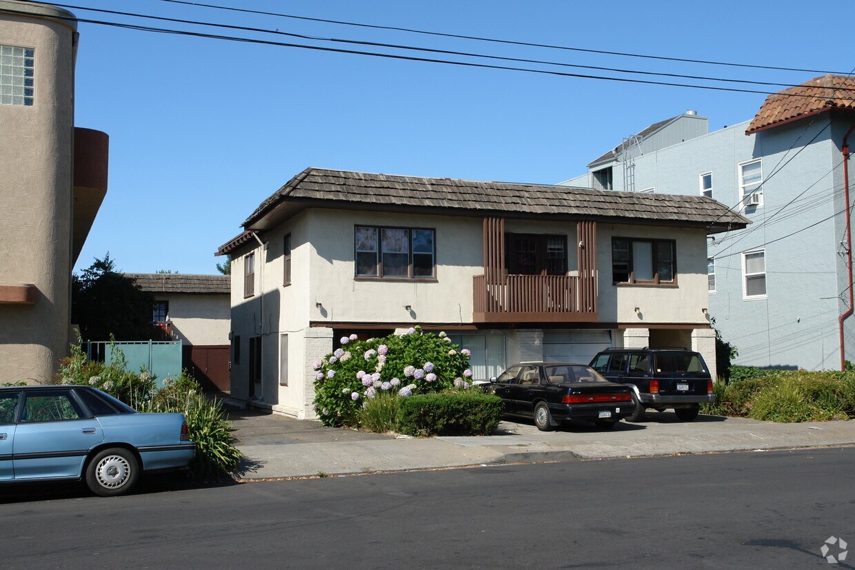 Building Photo - 115 Anita Rd