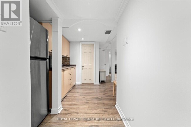 Building Photo - 70 Silverdart Crescent