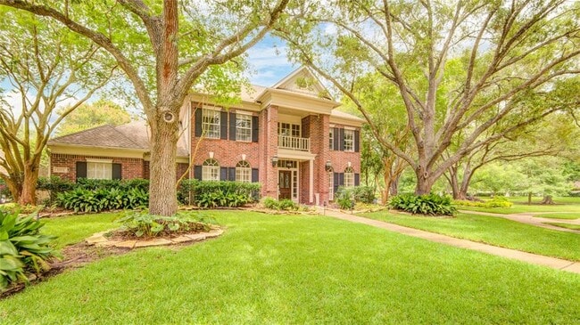 Foto del edificio - 3902 Lyndhurst Pl