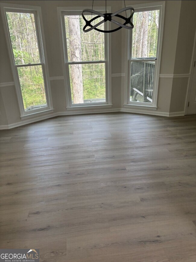 Foto del edificio - 1070 Meadowsong Cir