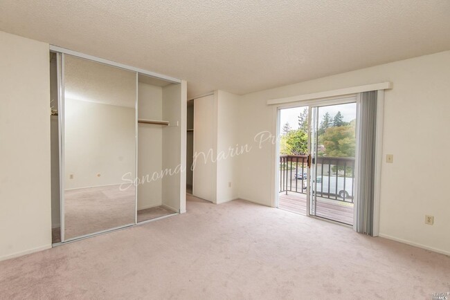 Building Photo - 5204 Piedmont Dr
