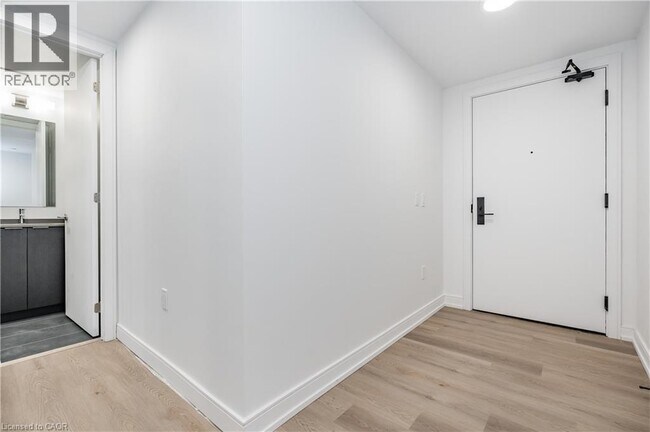 Building Photo - 1 Jarvis St