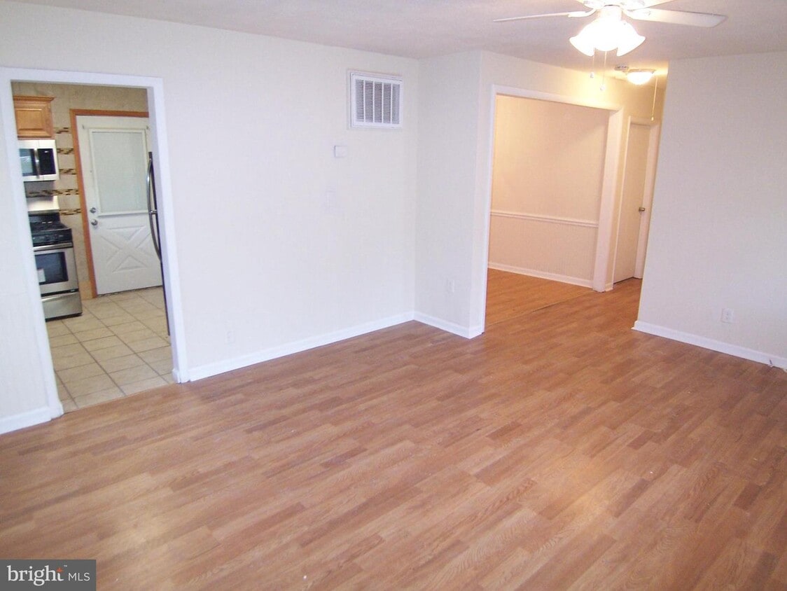 Primary Photo - 547 Bonnie Dr