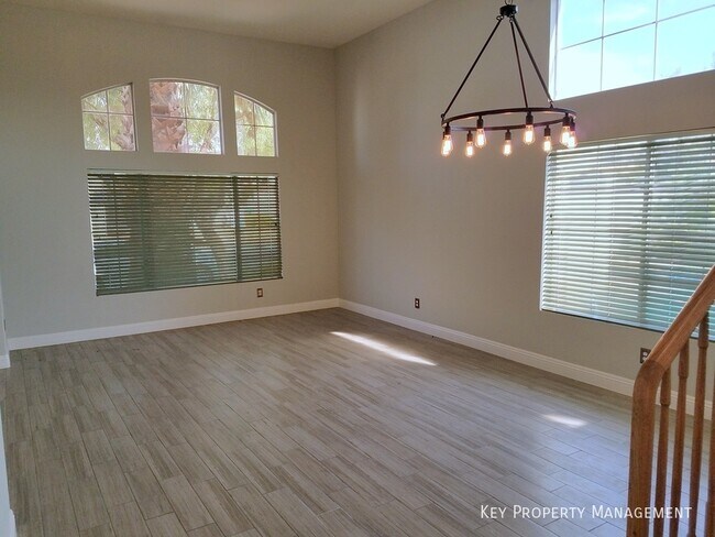 Building Photo - 53 Desert Dawn Ln