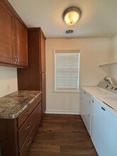 Building Photo - 140 Paddock Cir