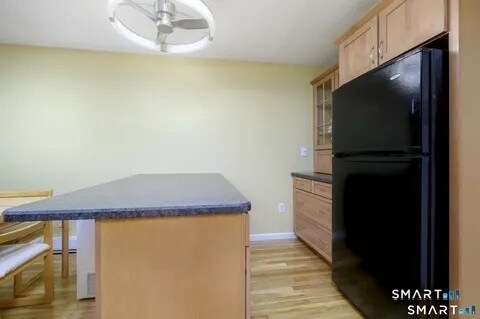Foto del edificio - 637 Cove Rd