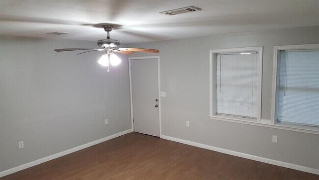 Building Photo - 58 Happy Home Dr