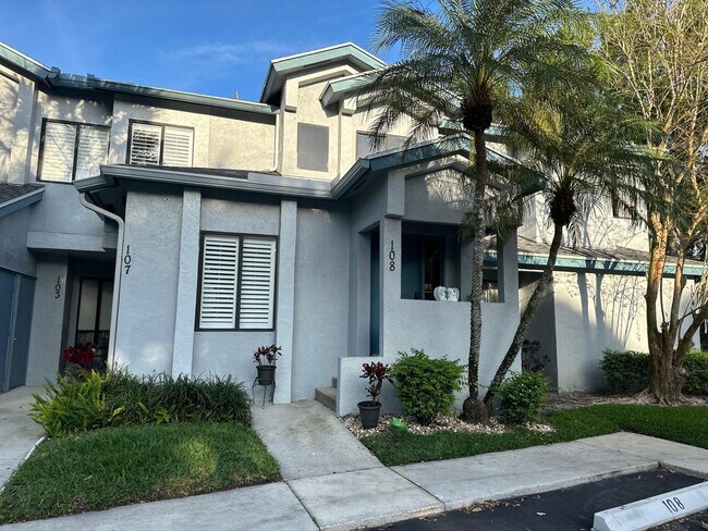 Foto del edificio - 108 Harbour Pointe Way