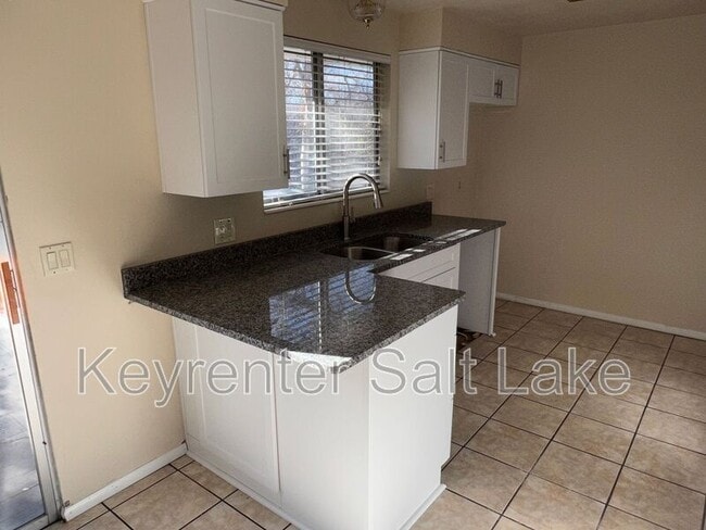 Photo - 788 David Way House