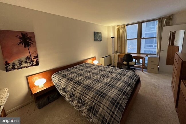 Building Photo - 1260 21st St NW