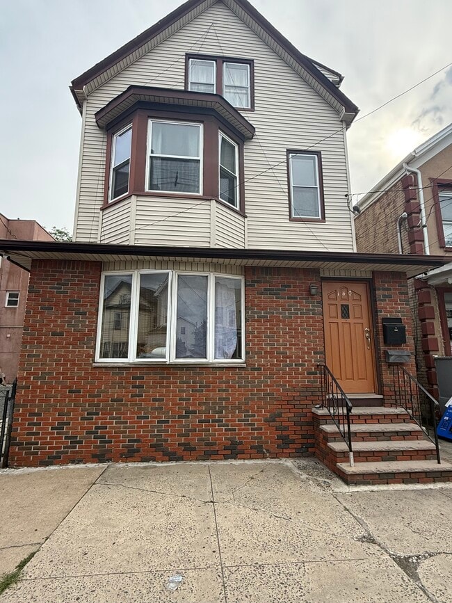 Front of Home - 140 E Jersey St