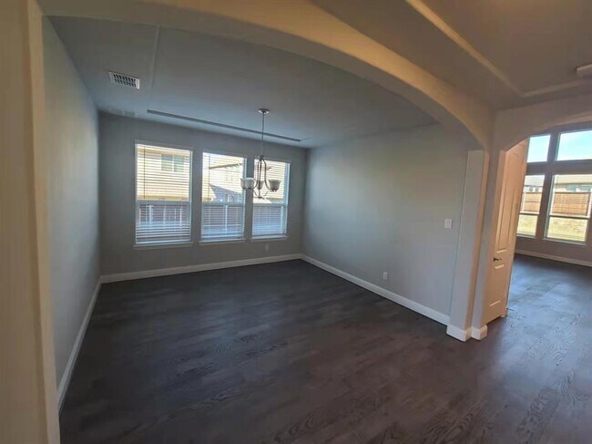 Foto del edificio - 16378 Bedford Falls Ln