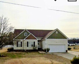 Building Photo - 1815 Antioch Rd