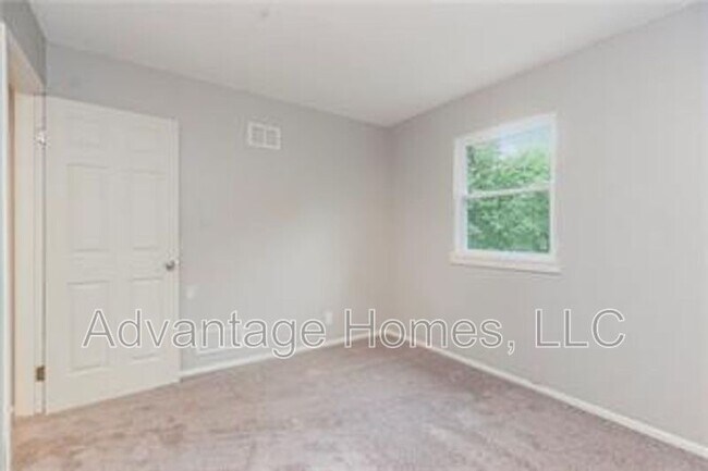 Foto del edificio - 1423 E Haven Ln