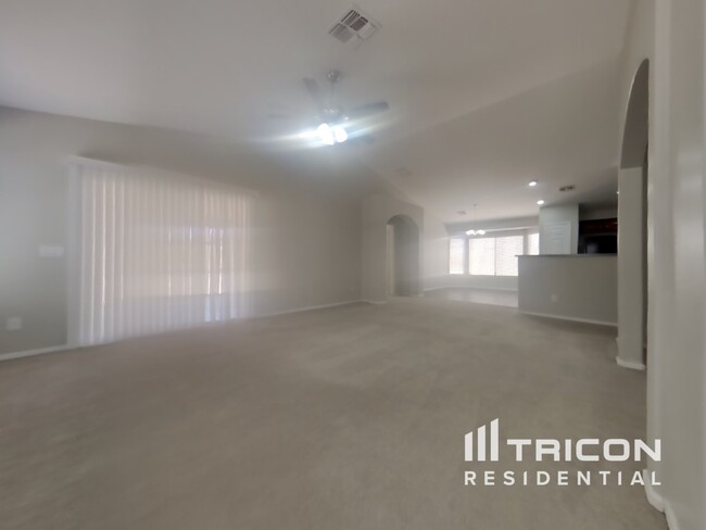 Building Photo - 13712 W Solano Drive Litchfield Park AZ