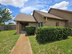 Building Photo - 10327-10329 Bernardin Cir