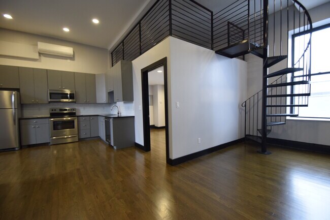 Foto del edificio - 444 Western Ave