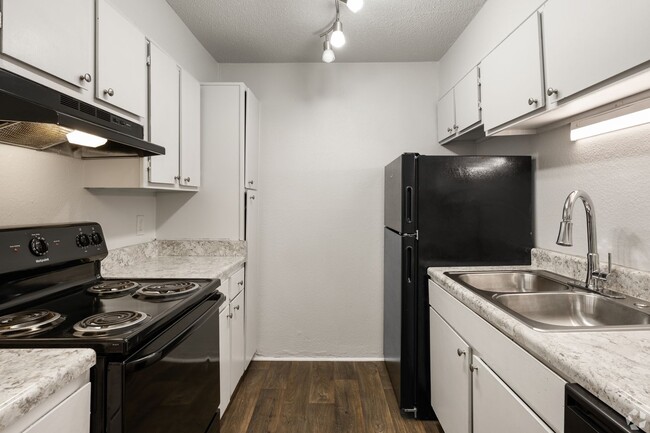 Interior Photo - High Pointe