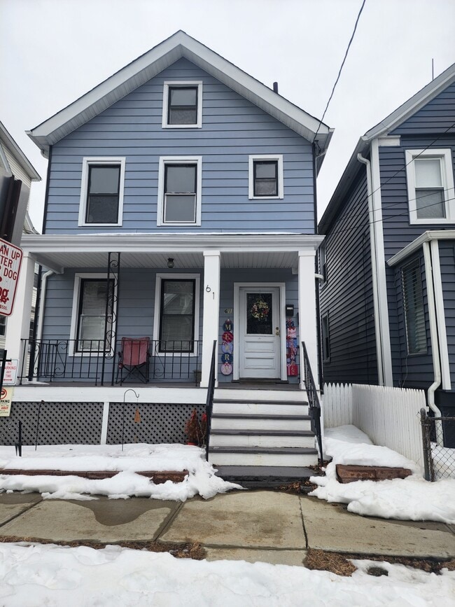 Building Photo - 61 Mission St