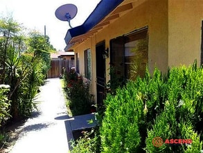 Building Photo - 613 Belle Ave