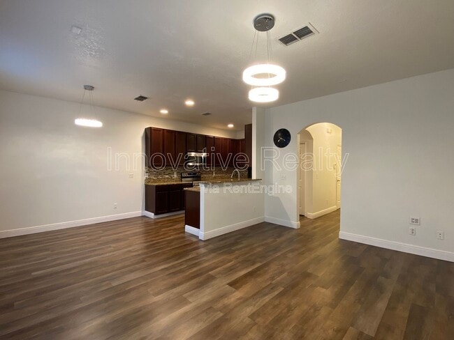 Foto del edificio - 1662 Orrington Payne Pl