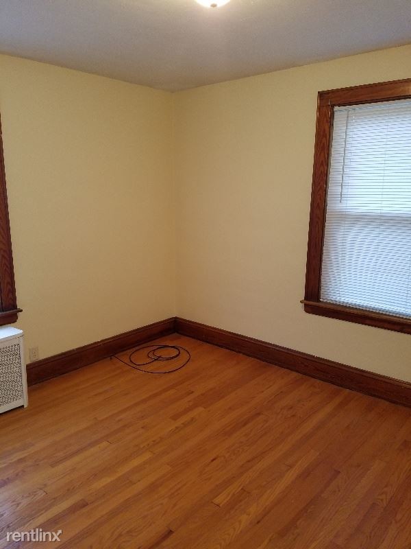 Building Photo - 2 br, 1 bath Apartment - 176 Spring Street