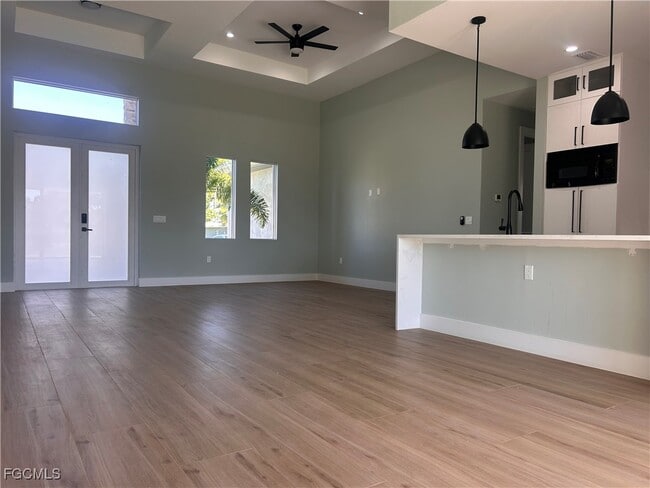 Building Photo - 1808 SE 1st Terrace