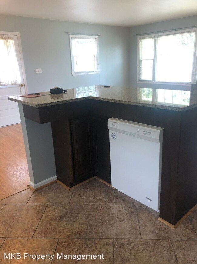 Building Photo - 3 br, 2 bath House - 4632 Jacklin Drive N E