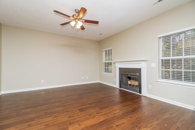 Building Photo - 7882 Rainey Dr