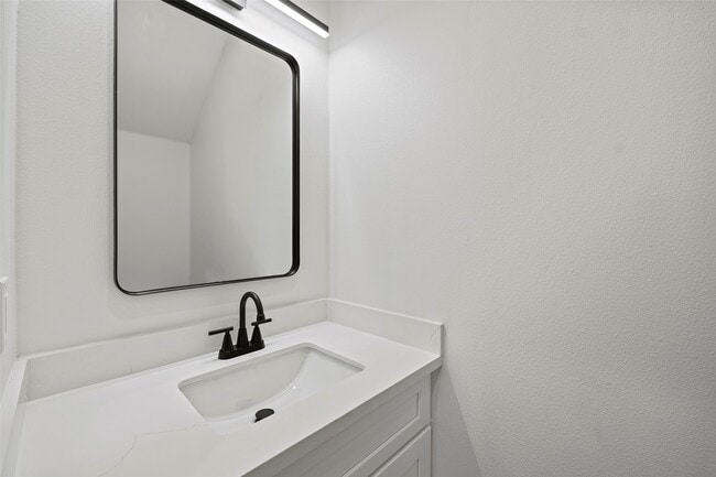 Building Photo - 8421 Venus St