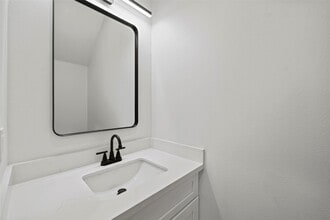 Building Photo - 8421 Venus St