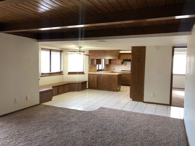 Foto del edificio - Spring Valley Lake Home