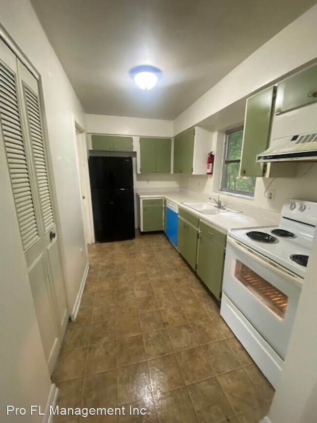 Building Photo - 3 br, 1 bath House - 2337 Lake Helen Ostee...