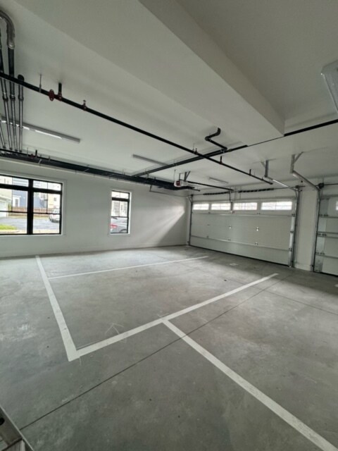 Foto del edificio - 160 Everett St