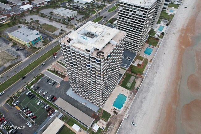 Foto del edificio - 2828 N Atlantic Ave