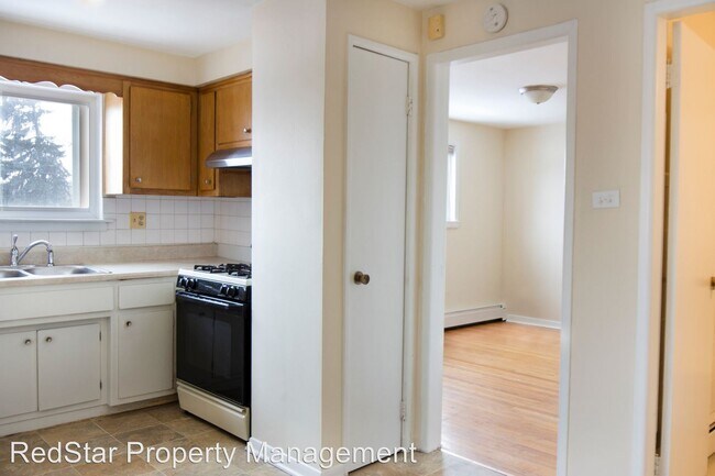 Building Photo - 11456 S Hale Ave